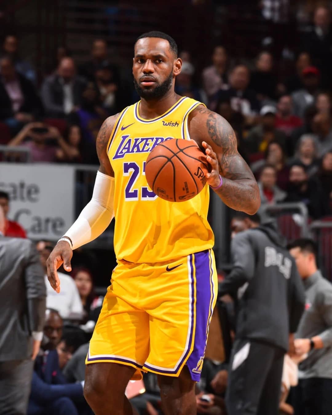 一出手就被 一出手就被